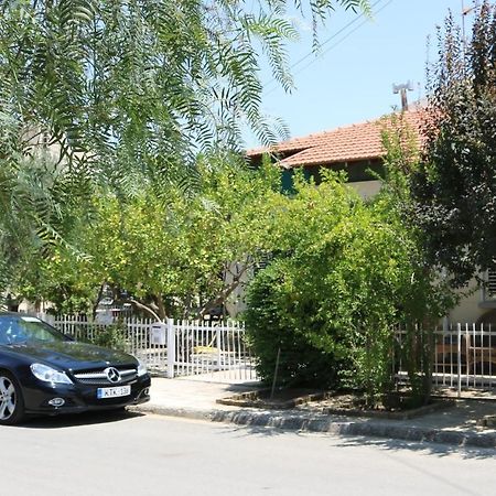 Costas Hostel Action Tseri Εξωτερικό φωτογραφία