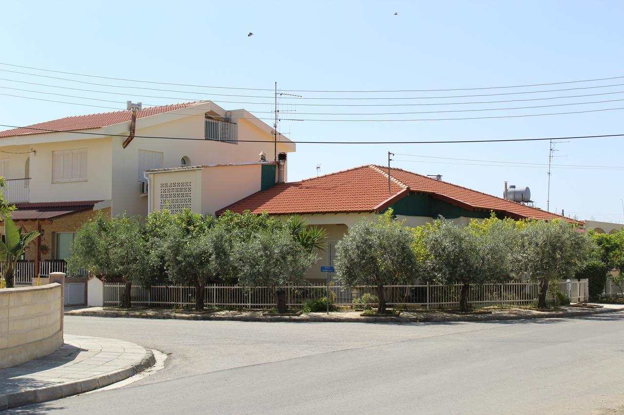 Costas Hostel Action Tseri Εξωτερικό φωτογραφία