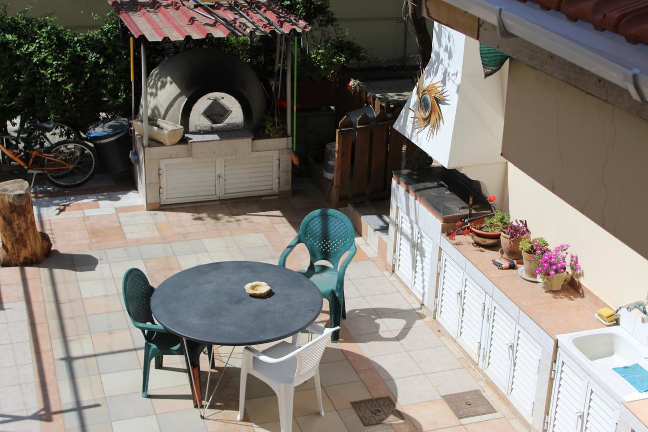 Costas Hostel Action Tseri Εξωτερικό φωτογραφία