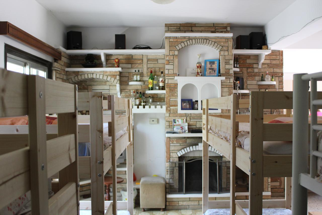 Costas Hostel Action Tseri Εξωτερικό φωτογραφία